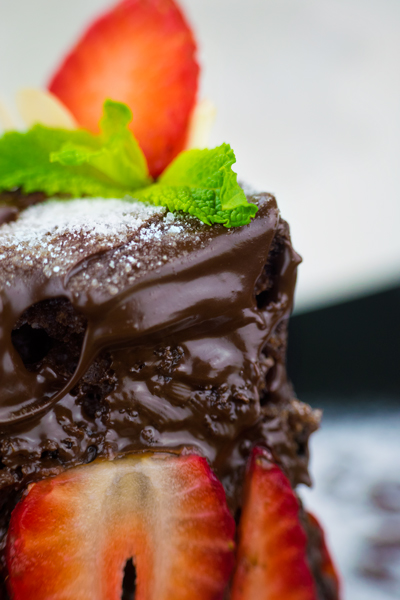 Bizcocho de Chocolate detalle fresa