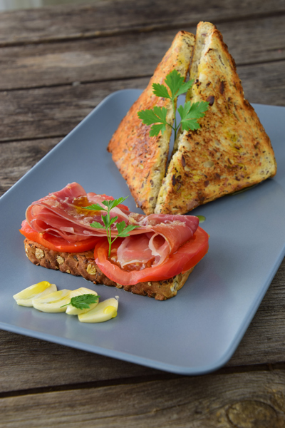 Tosta de Jamón arriba